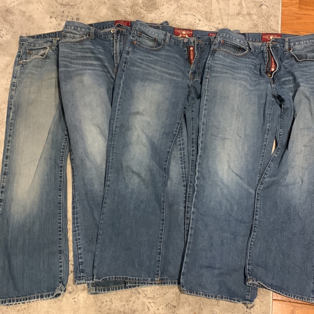 4 pairs of mens Lucky jeans